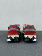 New Balance 9060 – Retro-Inspired Chunky Sneaker for Men & Women