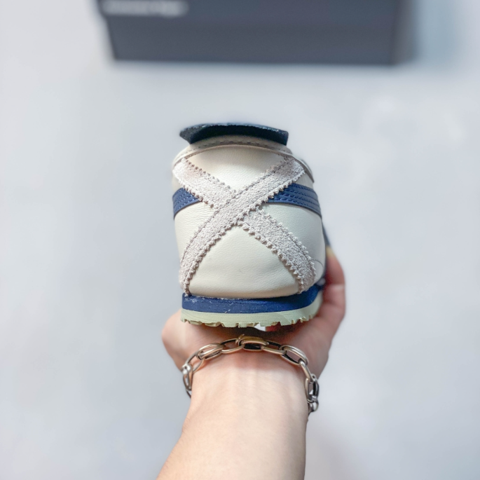 ASICS Onitsuka Tiger Mexico 66 – Cream / Navy Blue Low-Top Retro Sneaker