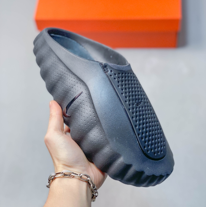 Nike Mind 001 – Deep black Grey / Anthracite Slip-On Mule