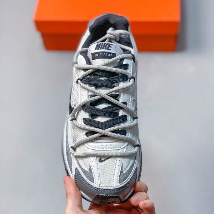 Nike Initiator –Smog-Choked Ashes / Dark Obsidian / Smoke Grey Retro Running Sneaker