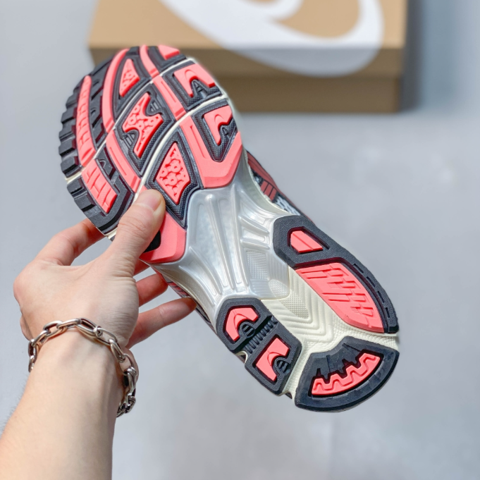 ASICS Gel-Kayano 14 – Pure Silver / Fiery Red /51201A019-700