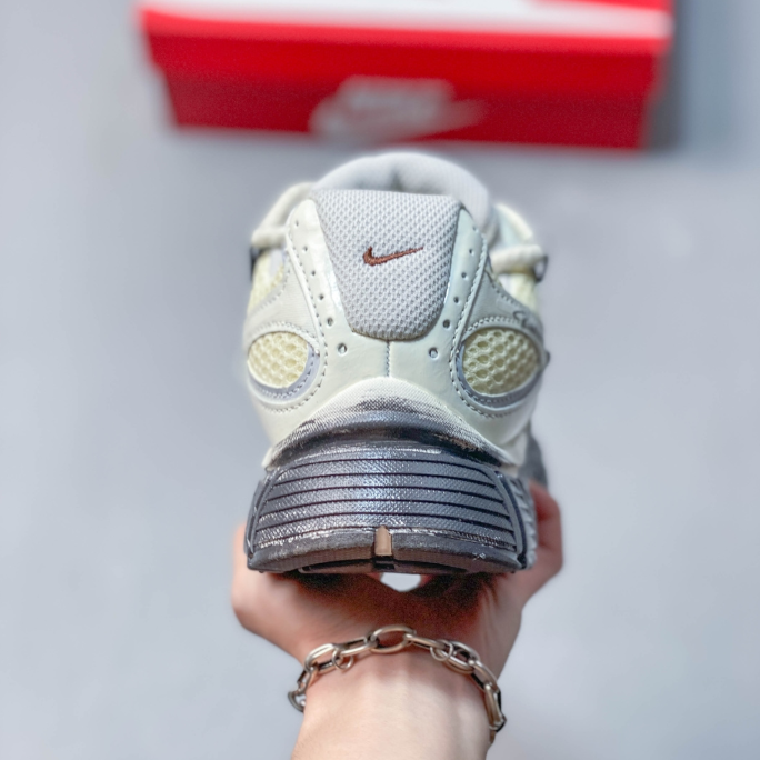 Nike Zoom Vomero 5 'DIY –   Metallic Silver / Cool Grey HQ7901-102