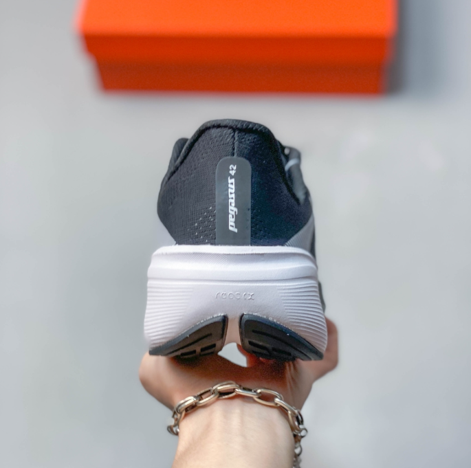 Nike Air Zoom Pegasus 42 – Black / Anthracite IB1873-001