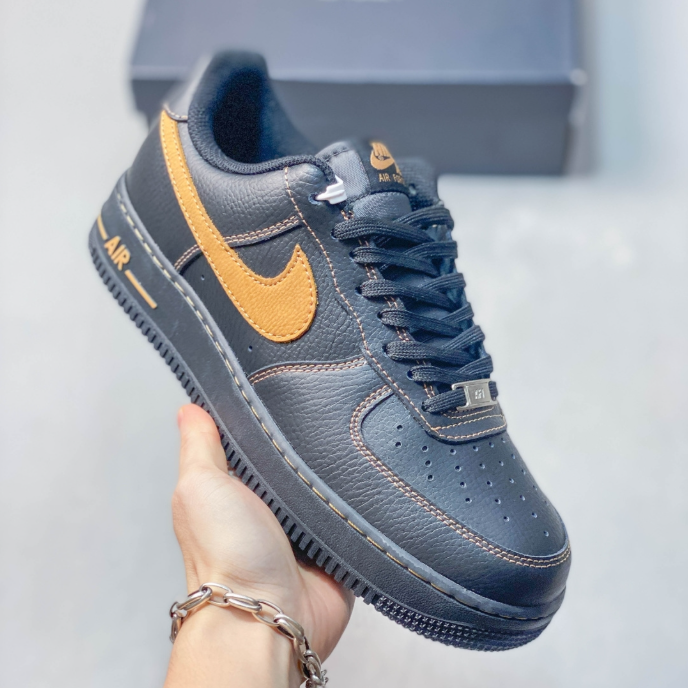 Nike Air Force 1 '07 Low Black Gold IM5755-700