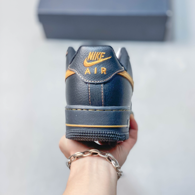 Nike Air Force 1 '07 Low Black Gold IM5755-700