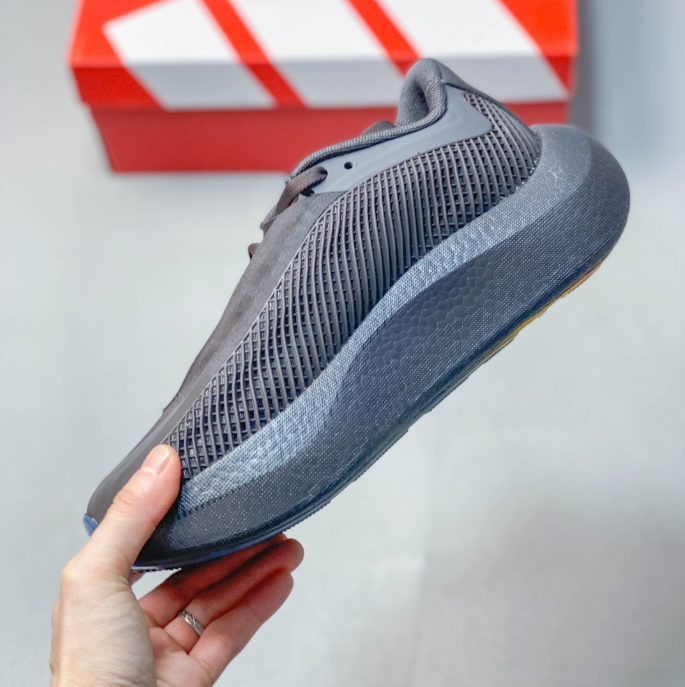 Adidas Hyperboost EDGE Carbon Grey / Solar Orange  LA6214