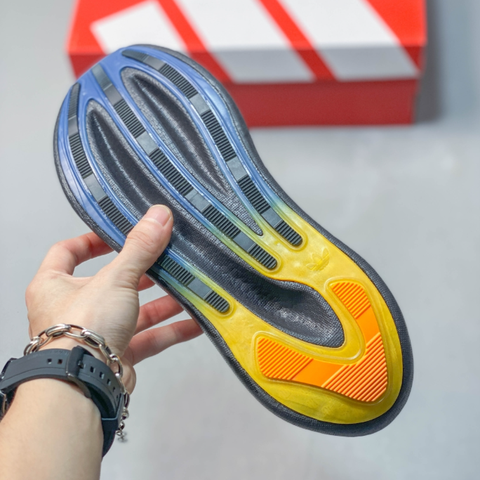 Adidas Hyperboost EDGE Carbon Grey / Solar Orange  LA6214