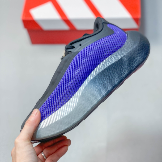 Adidas Hyperboost EDGE  Carbon Black / Electric Blue LA6214
