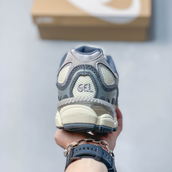 ASICS GEL-NYC Cream / Slate Grey 1203A280-002