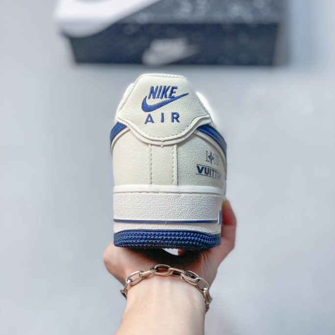 Nike Air Force 1 '07 × The North Face – IM5755-700