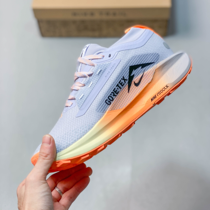 Nike Pegasus Trail 5  Ghost / Total Orange  FQ0912-011