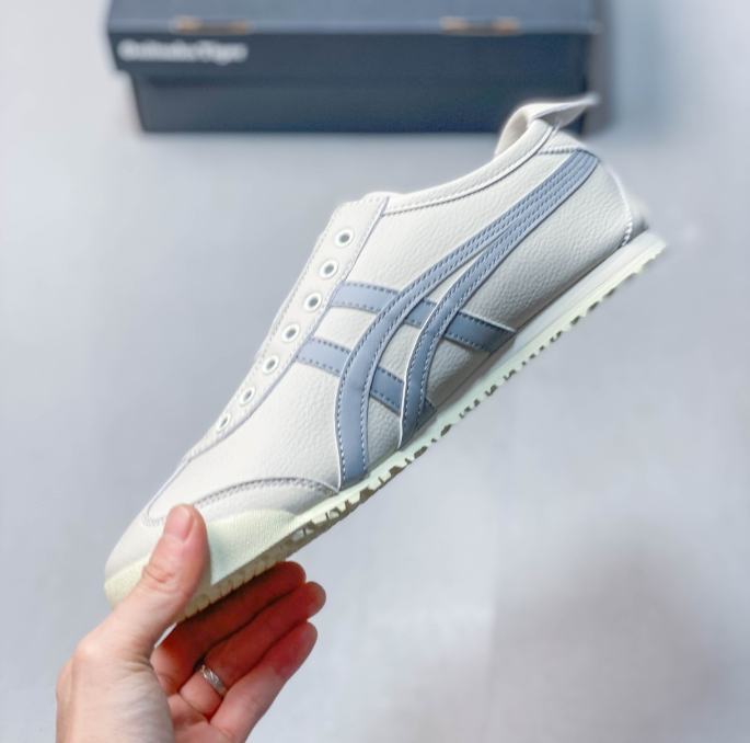 ASICS Onitsuka Tiger Mexico 66 Slip-On  Olive  WNSZZ