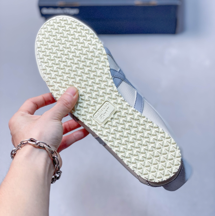 ASICS Onitsuka Tiger Mexico 66 Slip-On  Olive  WNSZZ