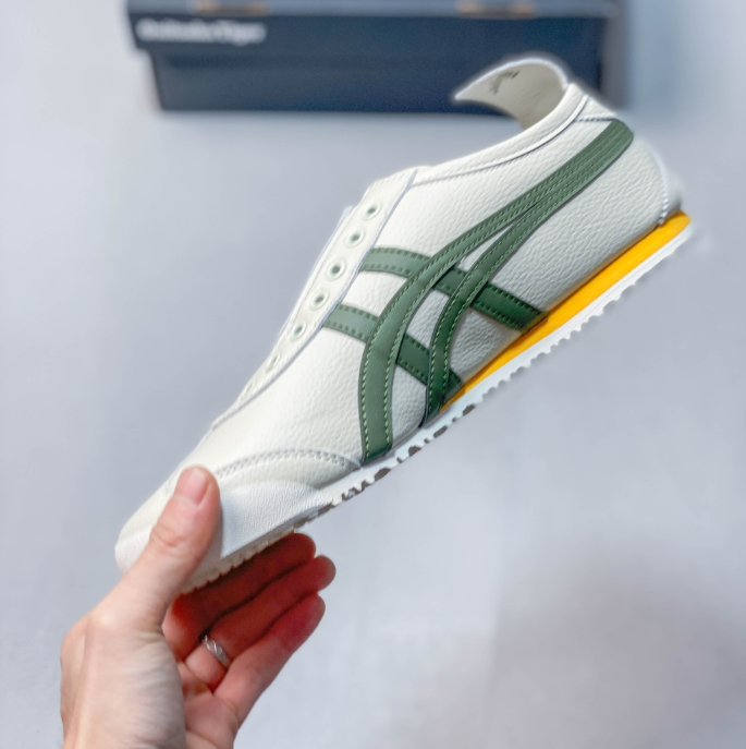 ASICS Onitsuka Tiger Mexico 66 Slip-On — Cream / Olive  WNSZZL