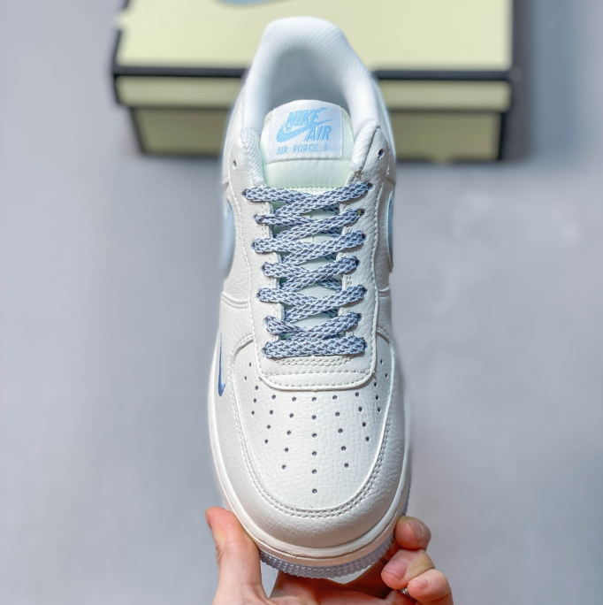 Nike Air Force 1 '07 LV8  sneakers DN9688-135