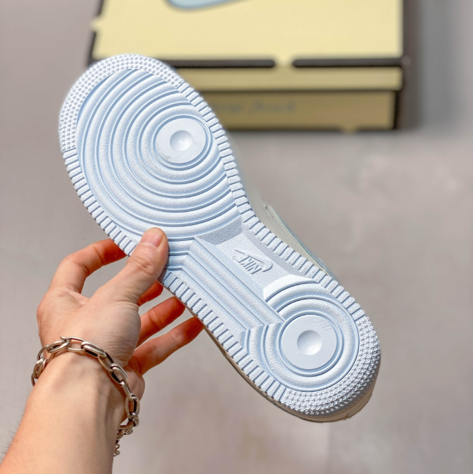Nike Air Force 1 '07 LV8  sneakers DN9688-135
