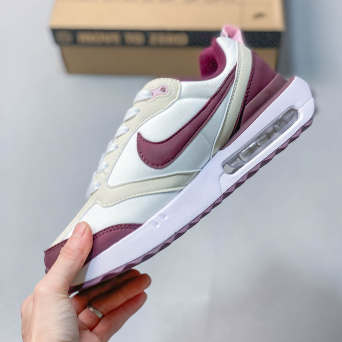 Nike Air Max Dawn Running shoes  DC4068-100