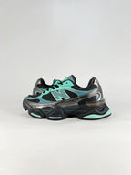 New Balance 9060 – Black / Mint Green Chunky Retro Sneaker