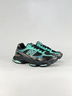 New Balance 9060 – Black / Mint Green Chunky Retro Sneaker