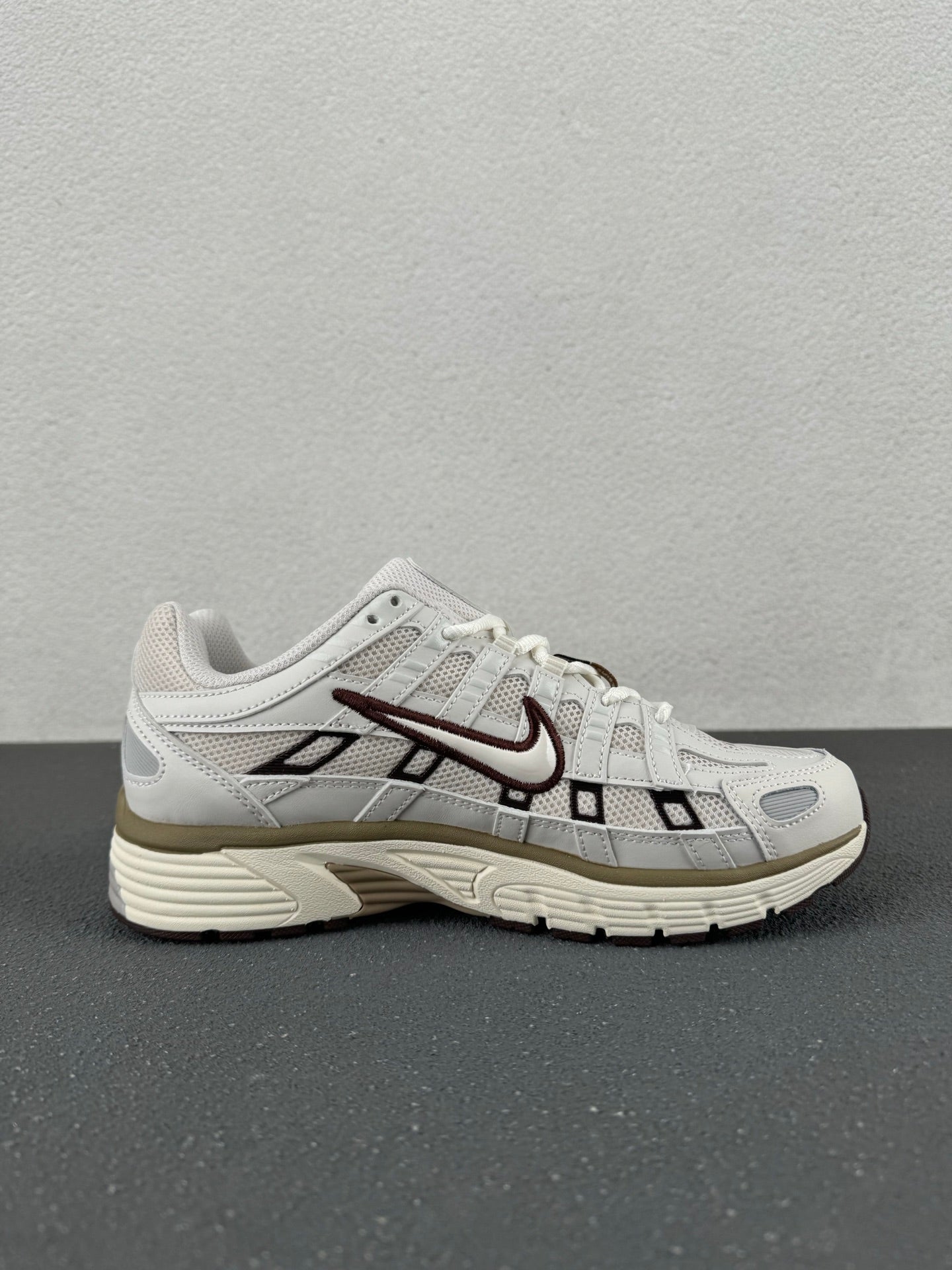 Nike P-6000 – White / Light Grey / Dark Brown Retro Running Sneaker
