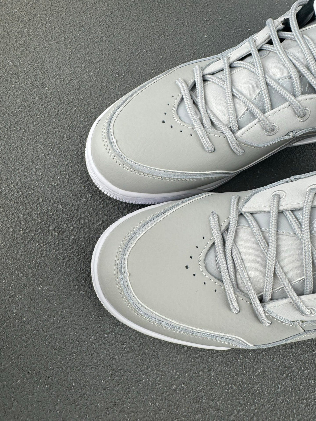 Nike AJ3Air Jordan Courtside 23 – Wolf Grey / White / Black Mid-Top Sneaker