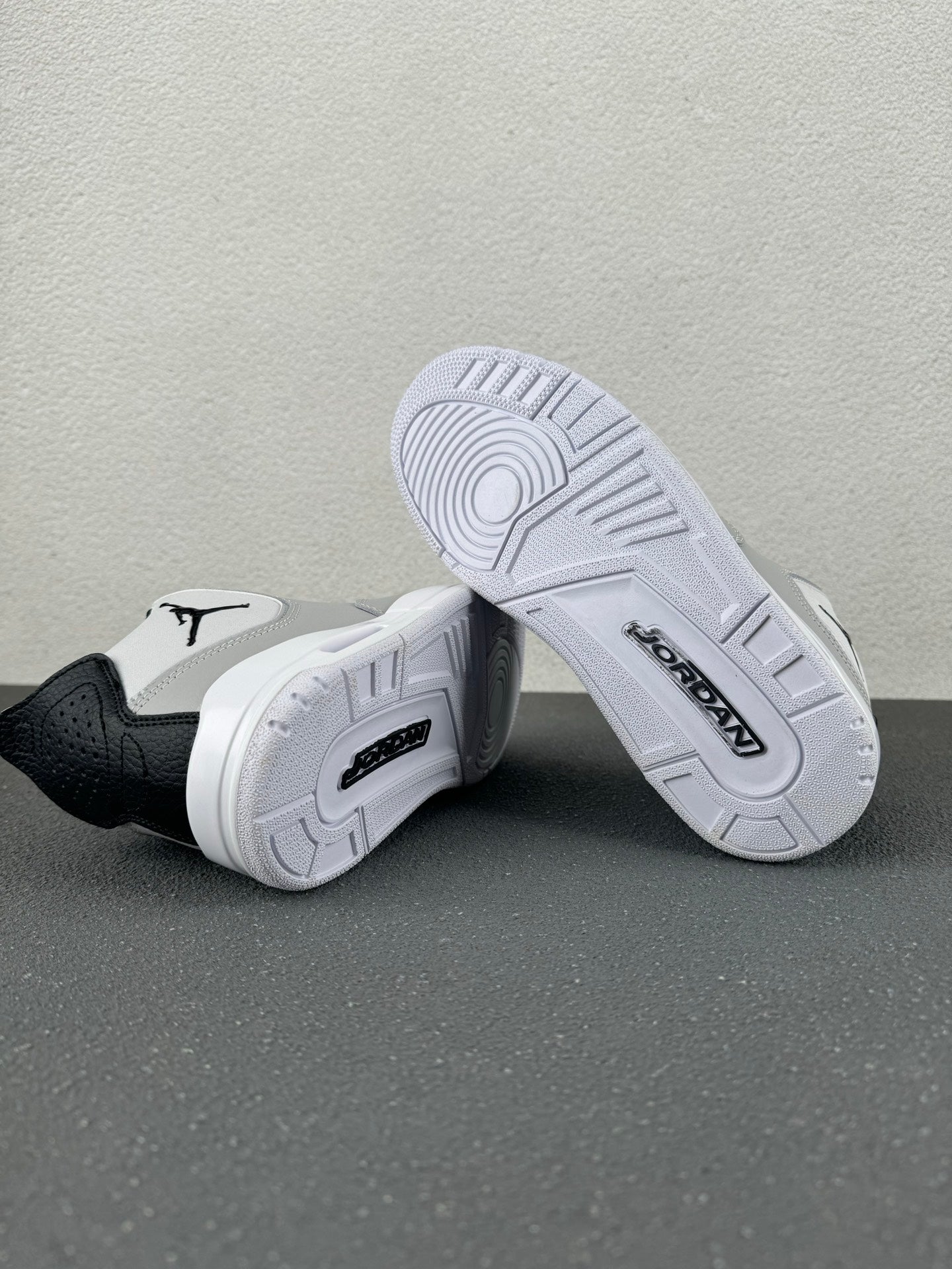 Nike AJ3Air Jordan Courtside 23 – Wolf Grey / White / Black Mid-Top Sneaker