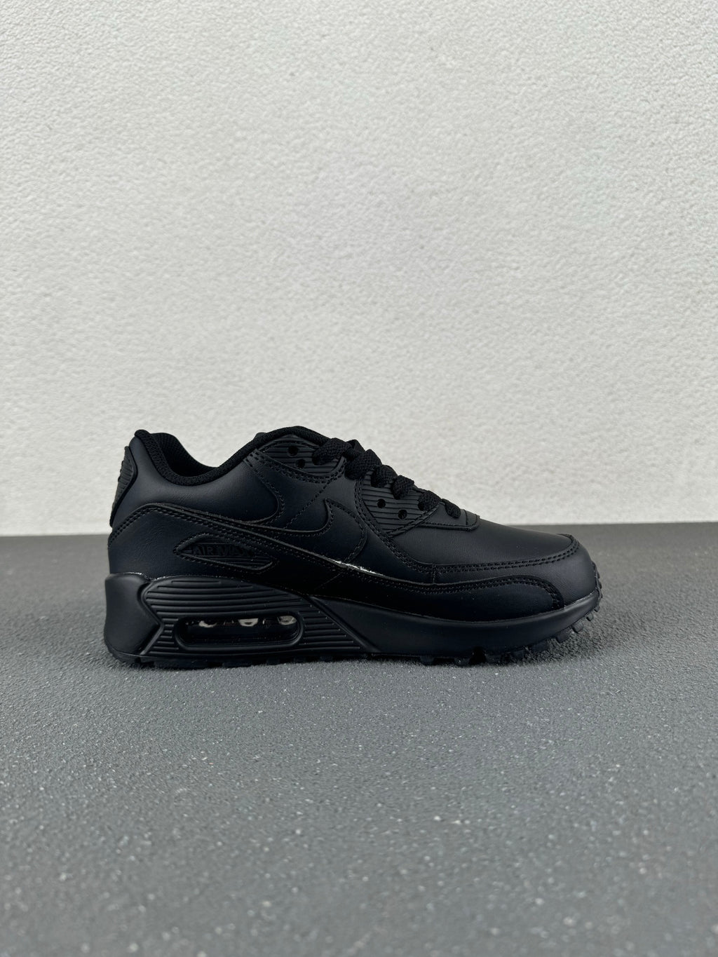 Nike Air Max 90 – Triple Black Leather Low-Top Sneaker