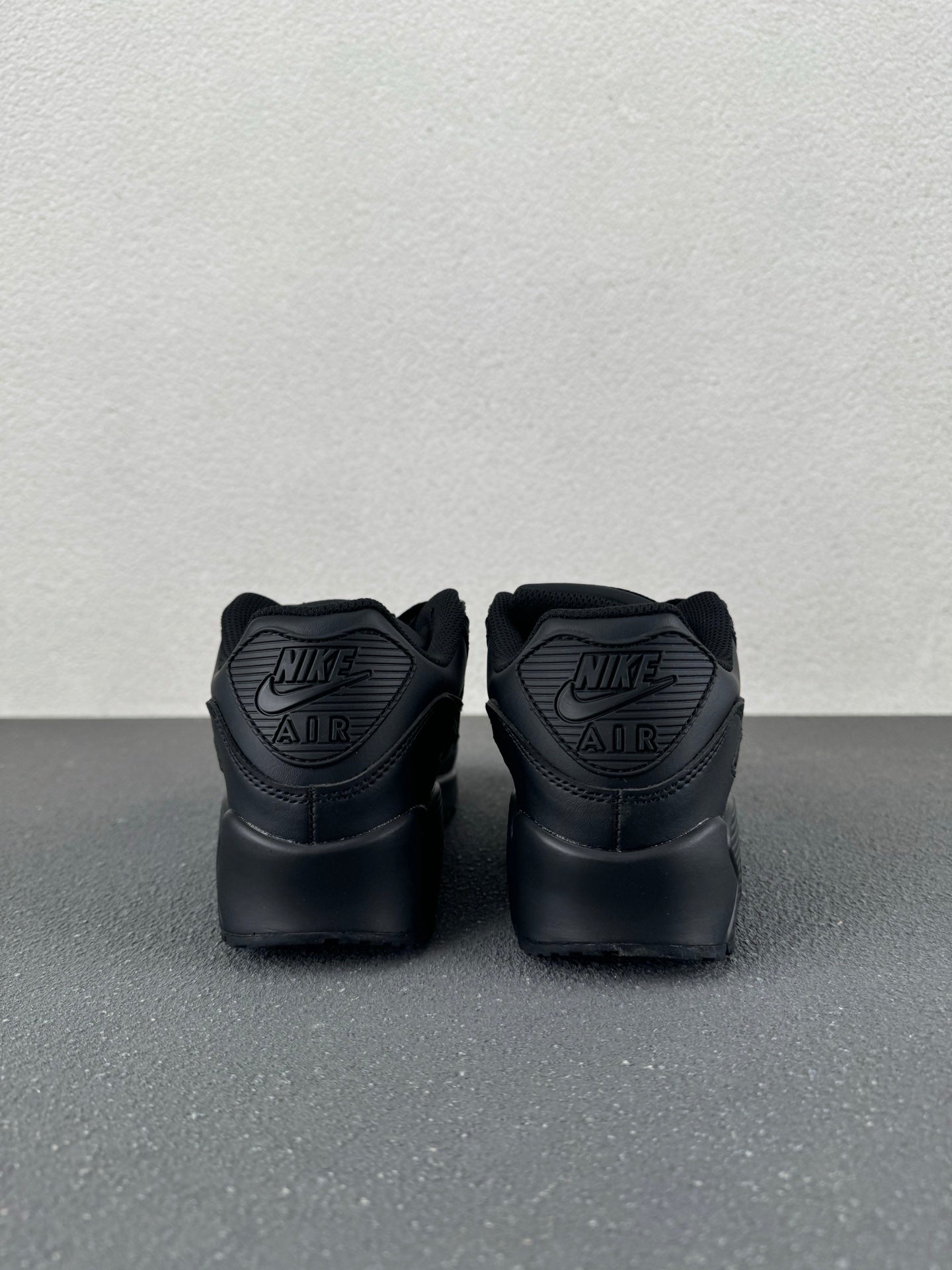Nike Air Max 90 – Triple Black Leather Low-Top Sneaker