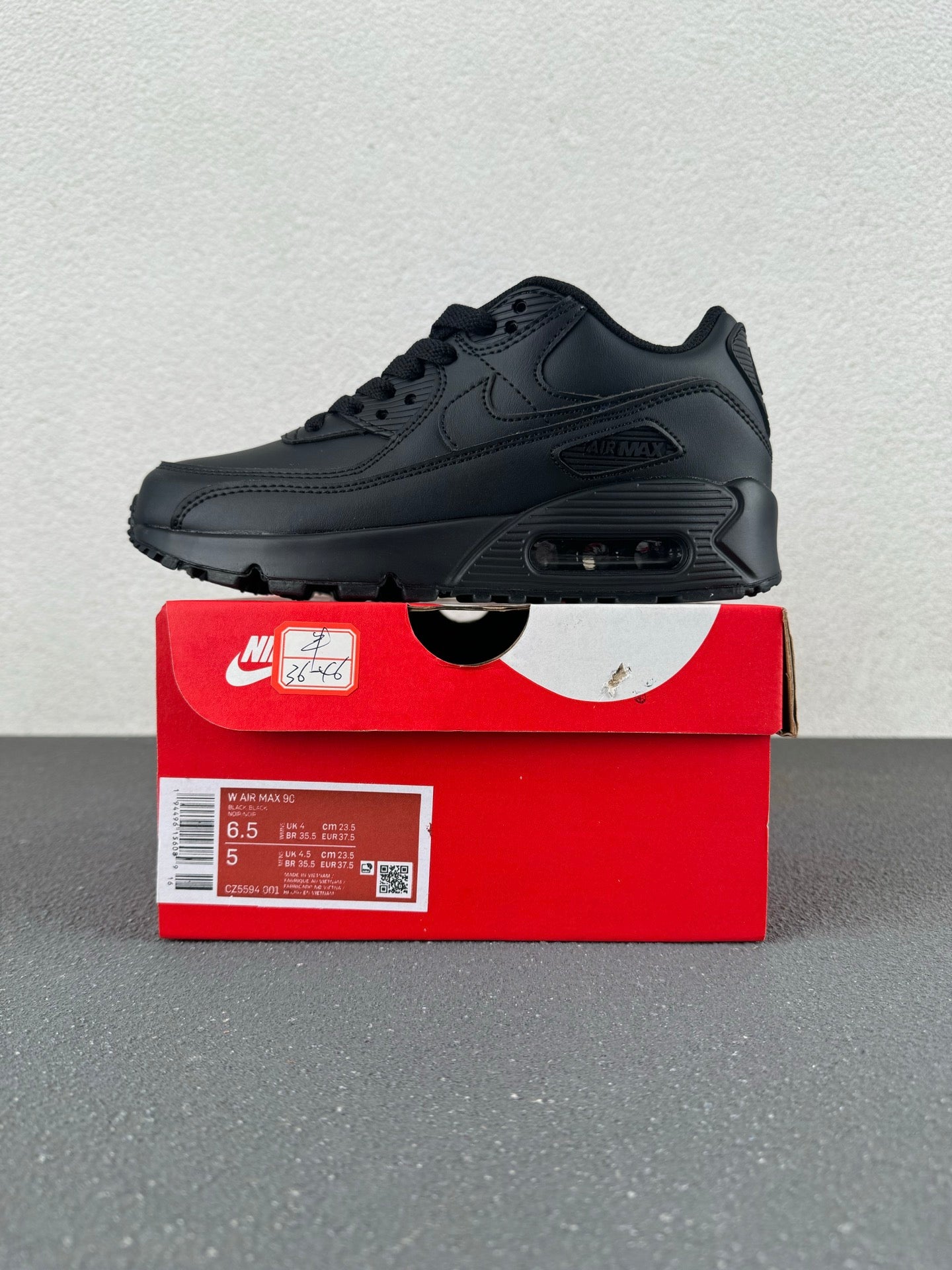 Nike Air Max 90 – Triple Black Leather Low-Top Sneaker